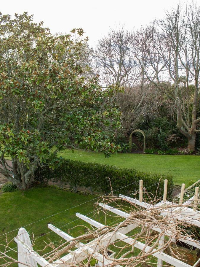 Goodin Country Garden Guest House Okato Exterior foto