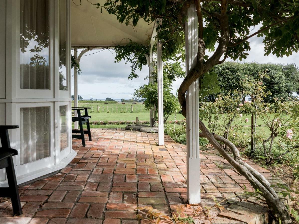 Goodin Country Garden Guest House Okato Exterior foto